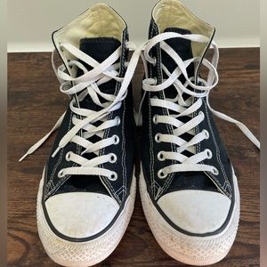 Converse Chuck Taylor Black & White High Top